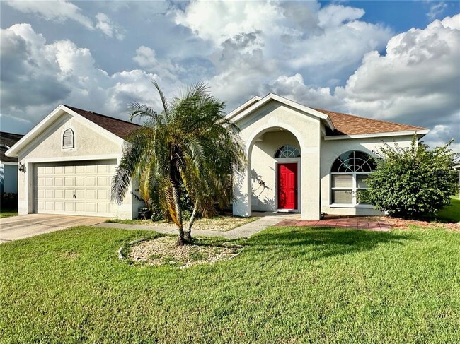 28820 Stormcloud Pass in Zephyrhills, FL - Foto de edificio - Building Photo