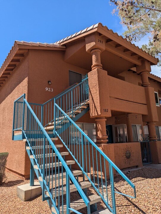 923 Mesquite Springs Dr in Mesquite, NV - Building Photo