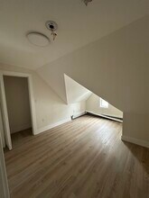 805 Blue Hill Ave, Unit 3 in Boston, MA - Building Photo - Building Photo