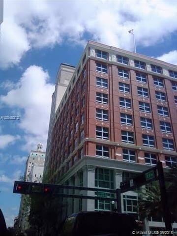 111 E Flagler St-Unit -810 in Miami, FL - Building Photo