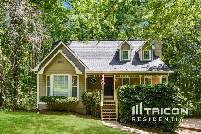 property at 85 Elizabeth Pl
