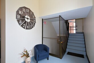 2301 Mission St, Unit 202 in Pittsburgh, PA - Building Photo - Building Photo