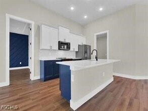 3025 NW 41st Pl in Cape Coral, FL - Building Photo - Building Photo