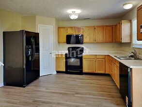 13920 Bruddy Dr in Fishers, IN - Building Photo - Building Photo