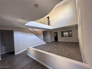 5427 Wesleyan Ct in Las Vegas, NV - Building Photo - Building Photo