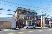 203 Willis Ave in Mineola, NY - Building Photo - Building Photo