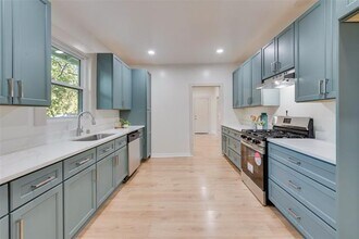 922 Cristler Ave in Dallas, TX - Building Photo - Building Photo