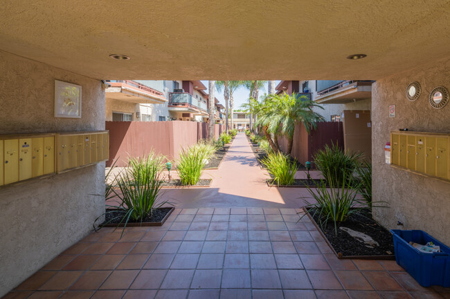 The Biltmore Apartments in Torrance, CA - Foto de edificio - Building Photo