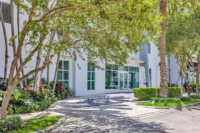 property at 2275 Biscayne Blvd