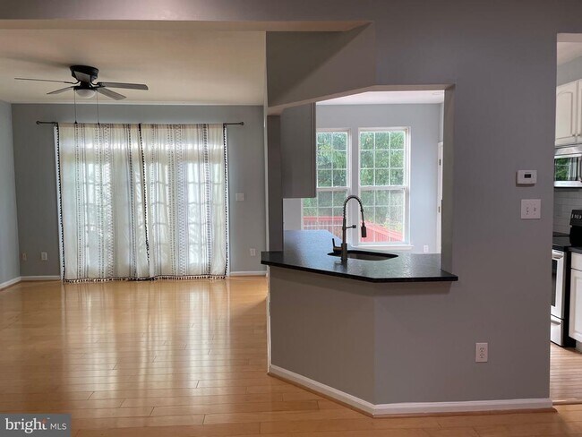 30 Bridle Ct in Cherry Hill Township, NJ - Building Photo - Building Photo