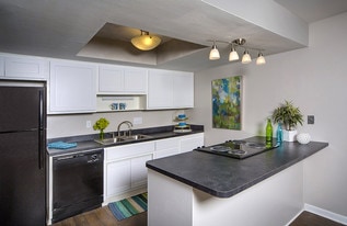 Oak Park in Indianapolis, IN - Building Photo