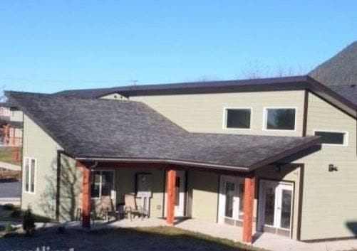 105 Burkhart Dr in Sitka, AK - Building Photo - Building Photo