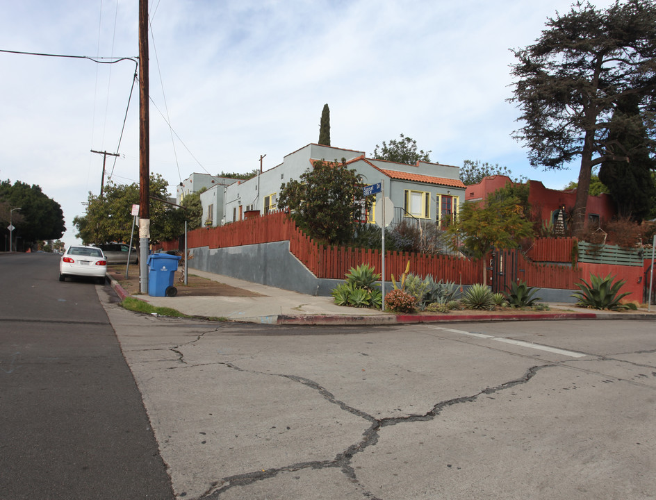 1501 Hoover St in Los Angeles, CA - Building Photo