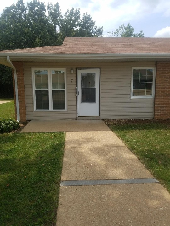 Viburnum Apartments in Viburnum, MO - Building Photo