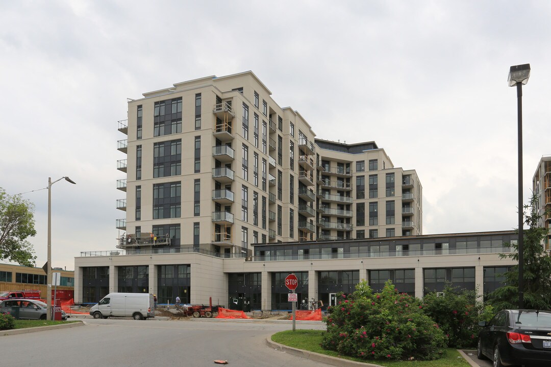 Allegra Condos in Vaughan, ON - Building Photo