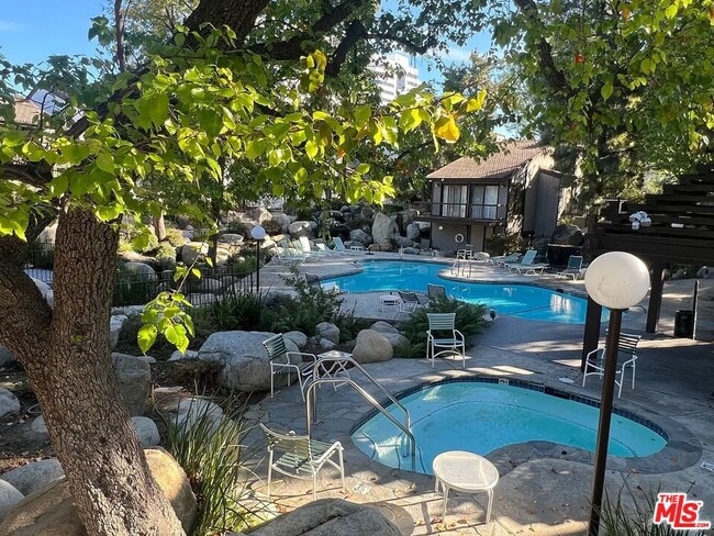 property at 6255 Canoga Ave