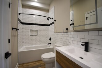 1030 N 48th St in Philadelphia, PA - Building Photo - Building Photo