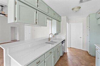 1106 Almond Dr in Mansfield, TX - Building Photo - Building Photo