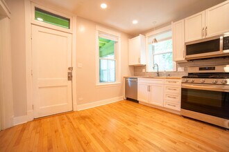 2923 N Whipple St-Unit -2 in Chicago, IL - Building Photo - Building Photo