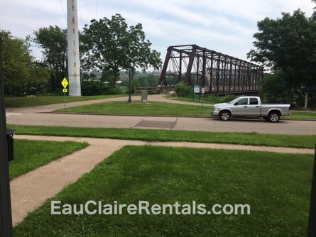 1114 1st Ave, Unit 1114 1st Ave. in Eau Claire, WI - Foto de edificio - Building Photo