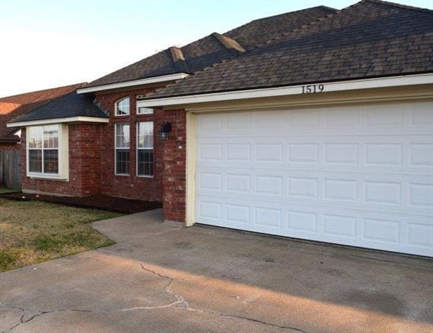 1519 Misty Meadow Dr in Granbury, TX - Building Photo - Building Photo