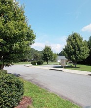 Southside Ridge in Hendersonville, NC - Building Photo - Building Photo