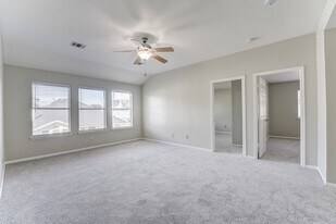 12415 Silversmine Dr in Houston, TX - Building Photo