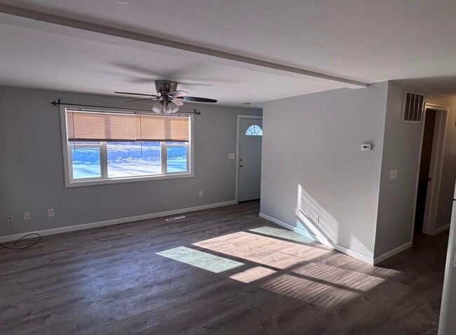 66 Douglas Dr, Unit 1