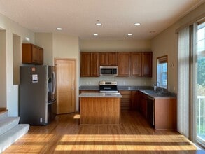 5004 Fountain Lane N in Plymouth, MN - Building Photo - Building Photo