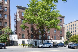 8200 Bay Pky in Brooklyn, NY - Building Photo - Building Photo