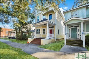 913 E Henry St in Savannah, GA - Building Photo