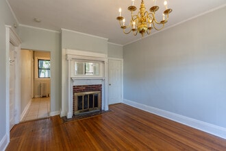 Lincoln Street in Montclair, NJ - Building Photo - Interior Photo