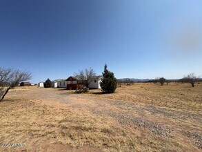 8101 E Rockfort Ranch Rd in Hereford, AZ - Building Photo - Building Photo