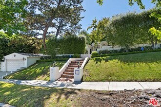 111 S Glenroy Ave in Los Angeles, CA - Building Photo - Building Photo