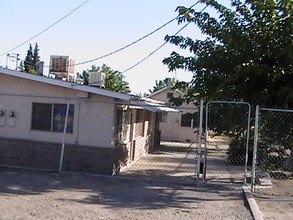 1300 Quincy St in Bakersfield, CA - Building Photo - Building Photo