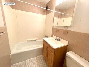 1674 3rd Ave in New York, NY - Building Photo - Building Photo