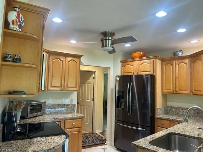 9874 Campbell Cir in Naples, FL - Foto de edificio - Building Photo