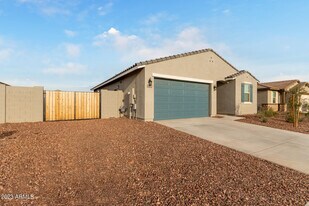 18012 W Pierson St in Goodyear, AZ - Building Photo