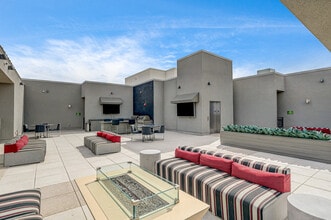 Keller Cactus Hills in Las Vegas, NV - Foto de edificio - Building Photo