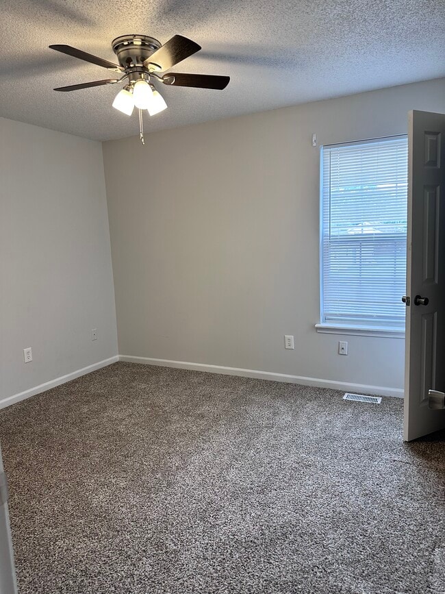 502 Meadow Ln in Ashland, MO - Building Photo - Building Photo