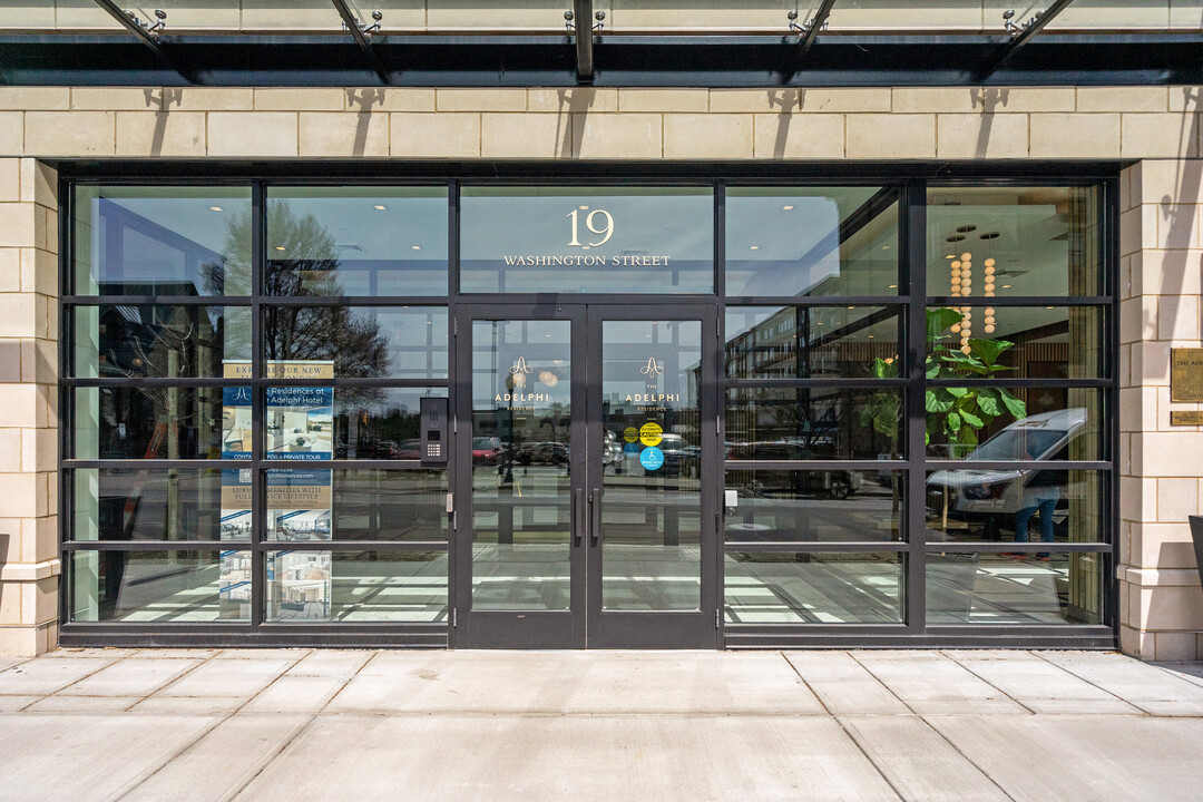 19 Washington St, Unit 451 in Saratoga Springs, NY - Foto de edificio