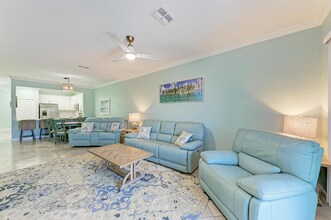 8613 Seasalt Lp in Englewood, FL - Building Photo - Building Photo
