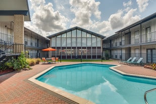Gallery Apartments in Lafayette, LA - Building Photo