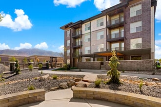 Lotus Riverwalk in Ogden, UT - Foto de edificio - Building Photo