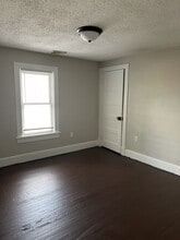 211 Sharp St in Winchester, VA - Building Photo - Building Photo