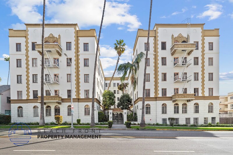 418 Normandie Ave in Los Angeles, CA - Foto de edificio