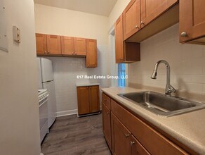 29 Park Dr in Boston, MA - Building Photo - Building Photo