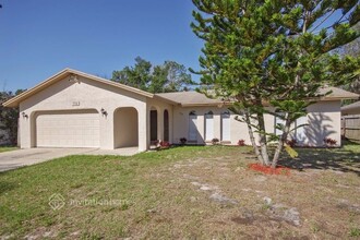 732 Woodvalley Way in Orlando, FL - Building Photo - Building Photo