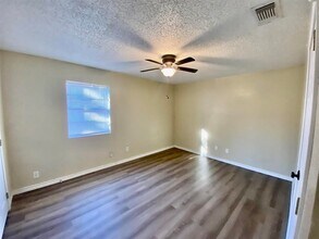 6801 Camden Ln in Groves, TX - Building Photo - Building Photo