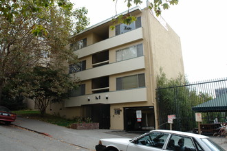 140 Montecito Ave in Oakland, CA - Building Photo - Building Photo